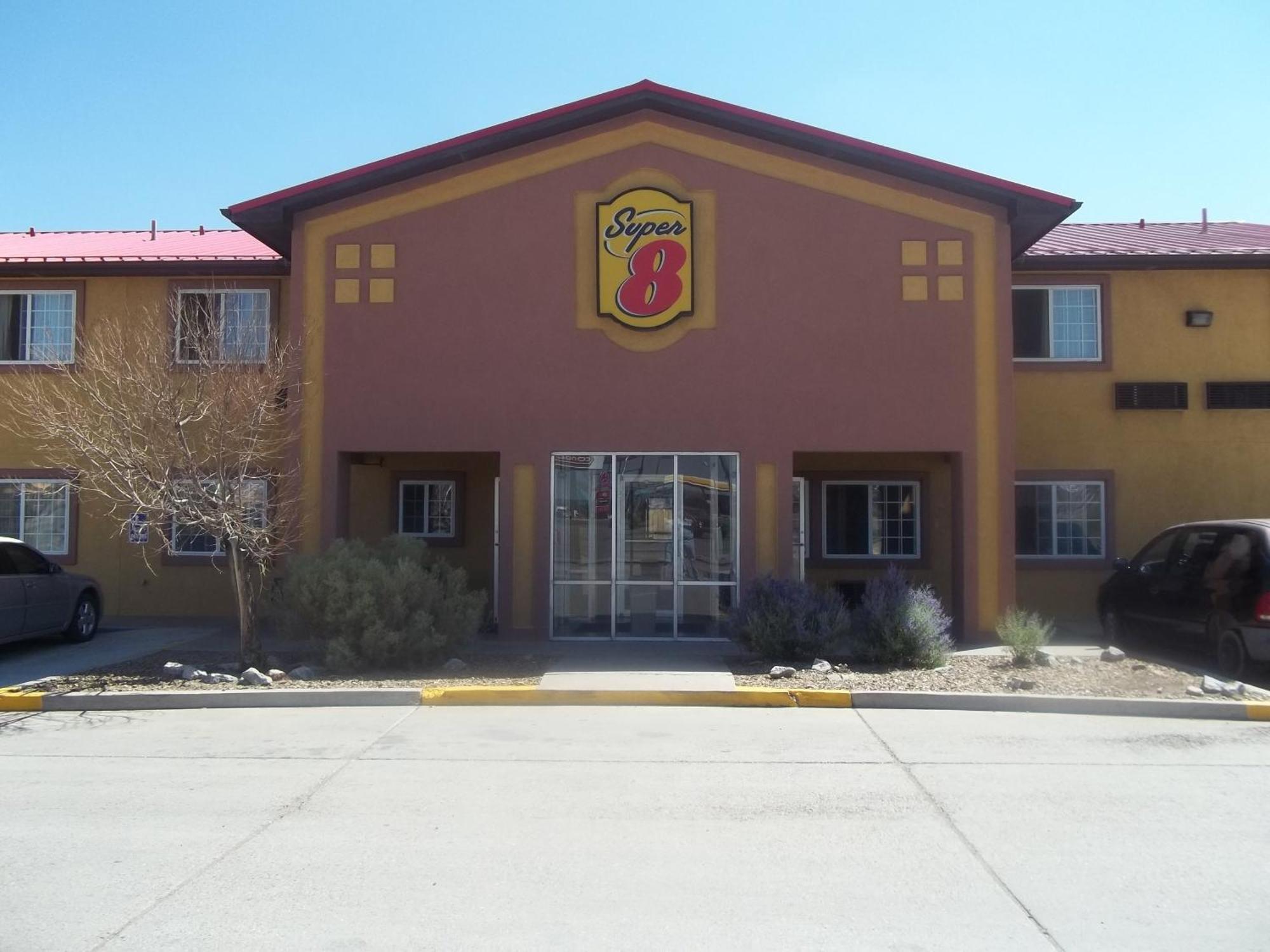 Super 8 By Wyndham Moriarty Motel Exterior photo